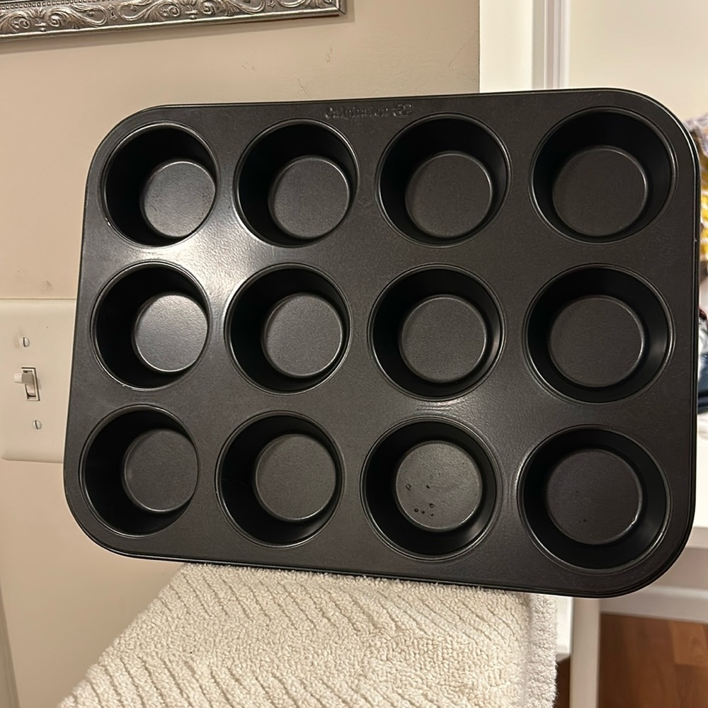 Simply Calphalon Nonstick 12 Count Muffin Pan Heavyweight Construction Baking - Picture 3 of 4